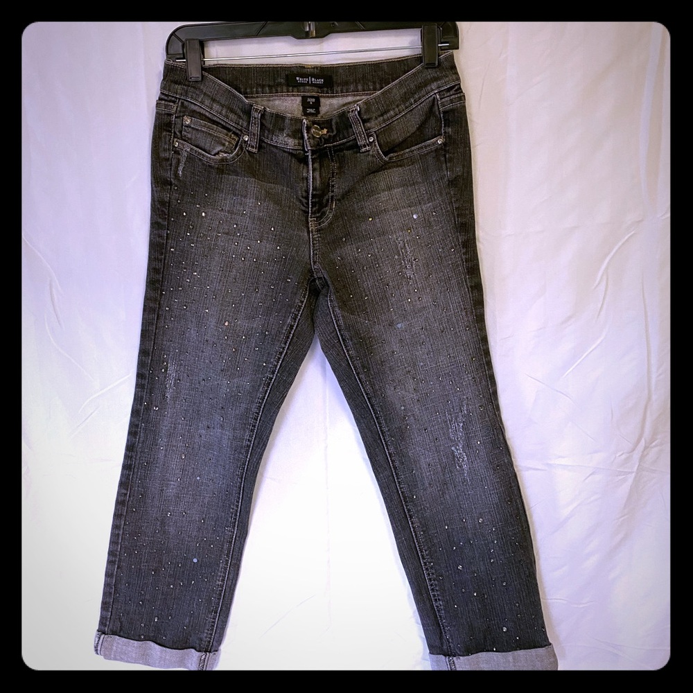 White hose black market jeans size 6 glamorous